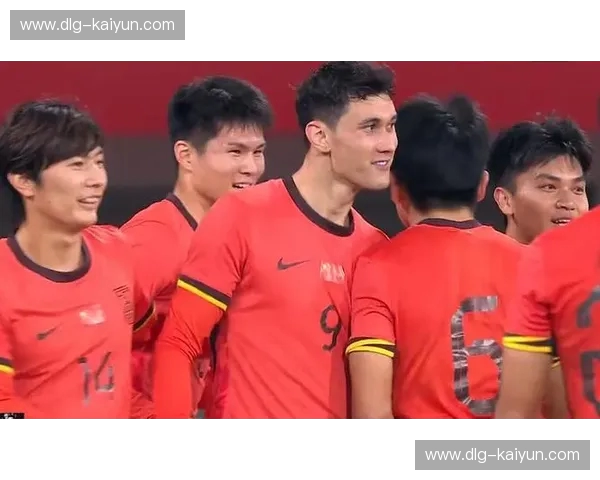 伊拉克vs日本：亚洲杯巅峰对决，激情直播点燃你的夜晚！